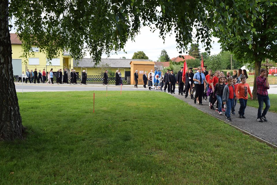 18740685_1877220069210193_742971439706364800_n