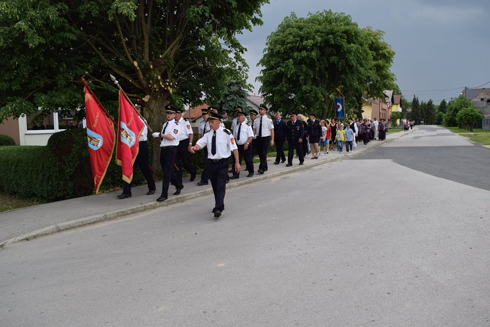 32215212_2040530849545780_7954078165729542144_n