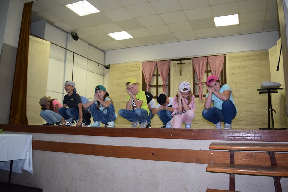 32226999_2040532102878988_2181769006124367872_n